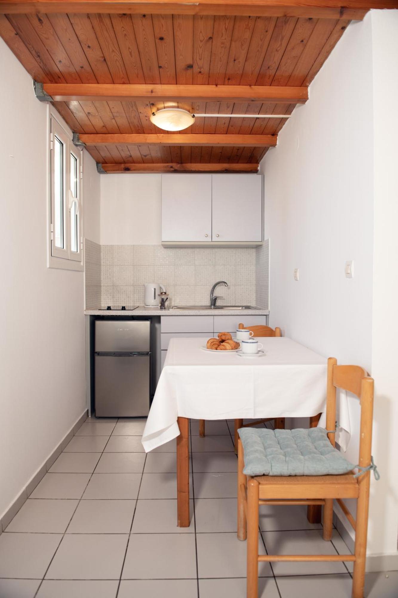 Marianthi Apts Anissaras * Hersonissos (Crete)